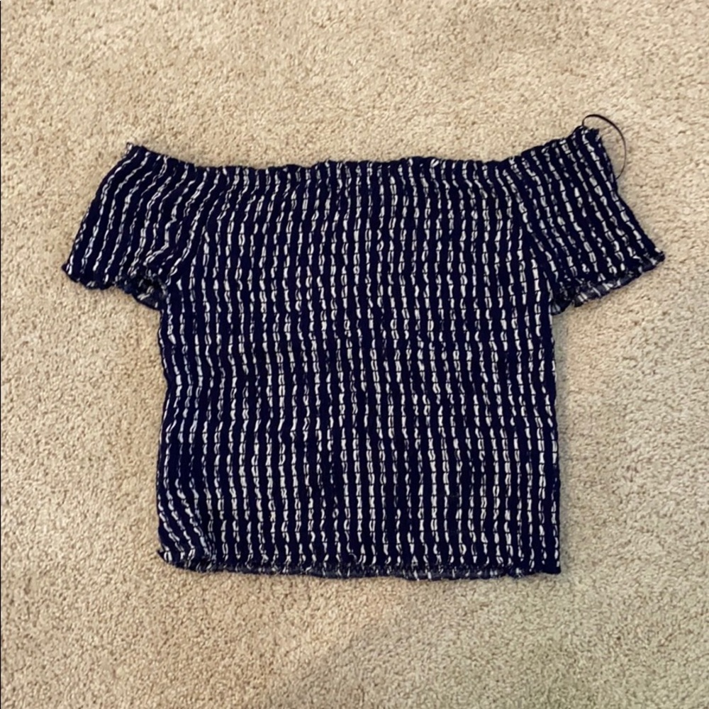 Off the shoulder top! Stretchy! Fits very well!